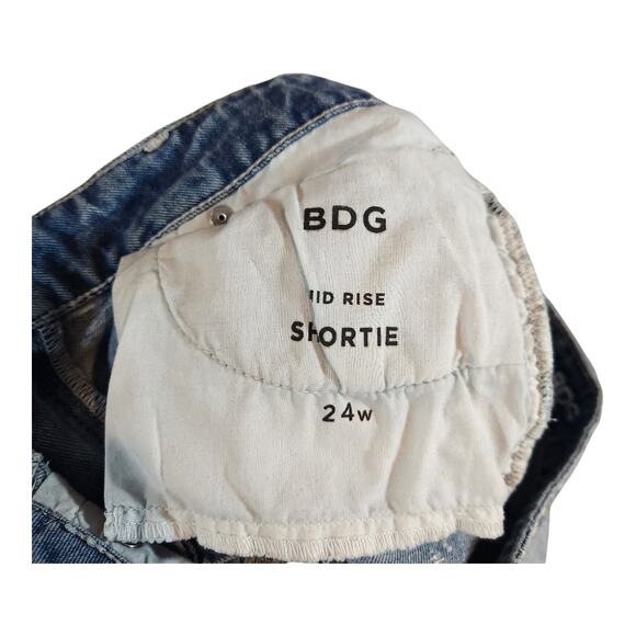 BDG Urban Outfitters Mid-rise Shortie Distressed Cuffed Denim Shorts Women's 24 - Picture 6 of 6